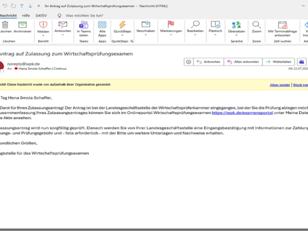 Eine E-Mail-Anzeige zeigt den Betreff "Ihr Antrag auf Zulassung zum Wirtschaftsprüfungs-examen" und enthält den Text, der sich auf die Einreichung eines Antrags zur Zulassung bezieht. Es gibt eine höfliche Anrede und Informationen zur Prüfung sowie zur Bereitstellung von Daten.
